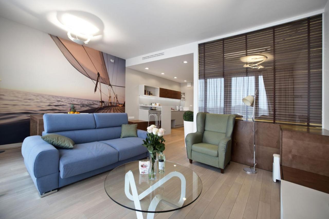 Triton Park Accommodation By P&O Serviced Apartments وارسو المظهر الخارجي الصورة